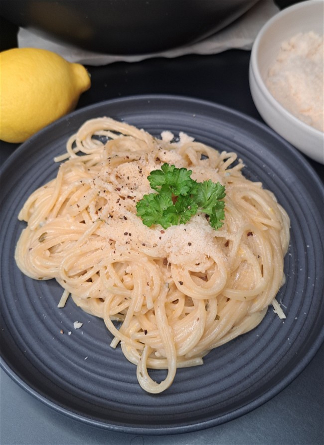 Image of Spaghetti mit leckerer Buttermilch-Zitronen-Soße