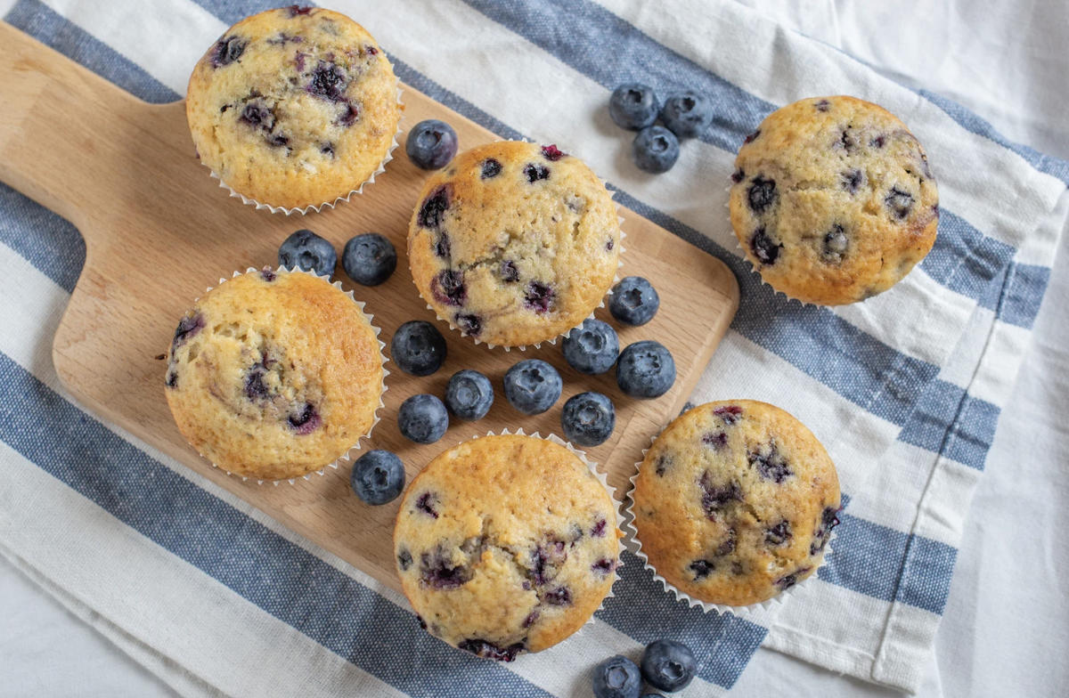 LA MEILLEURE RECETTE DES MUFFINS MOELLEUX AUX MYRTILLES