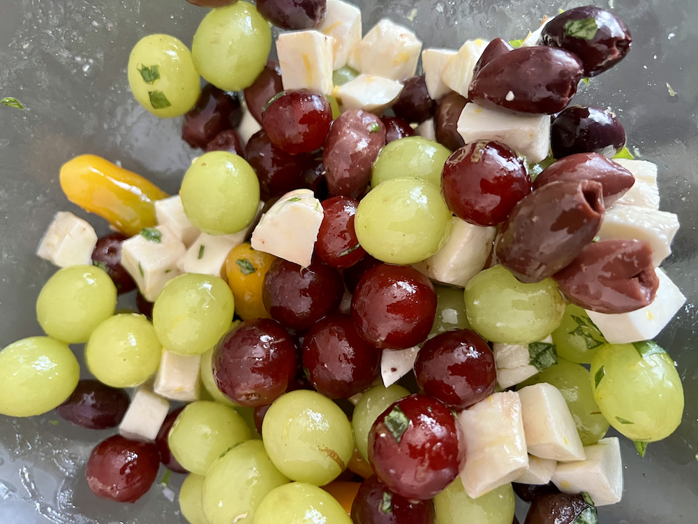 Grape Salad With Fresh Mozzarella