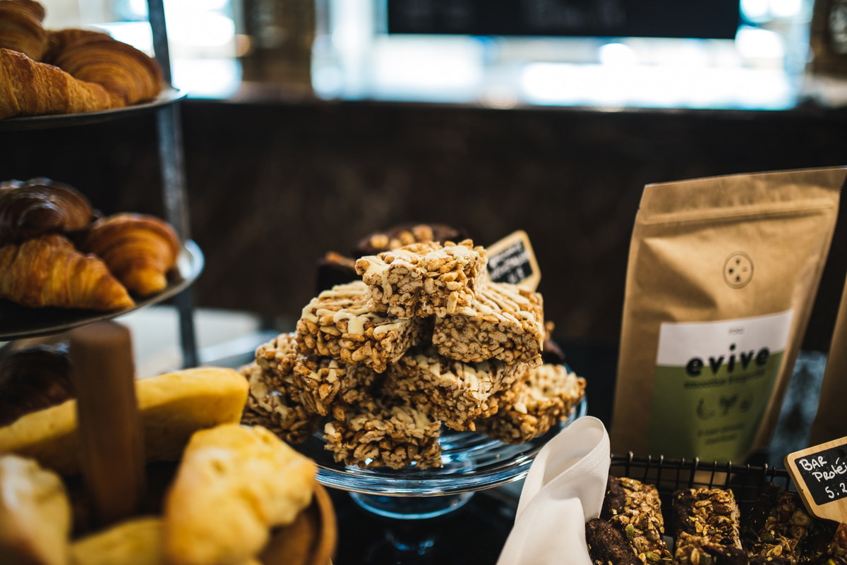 Oat and Date Bars