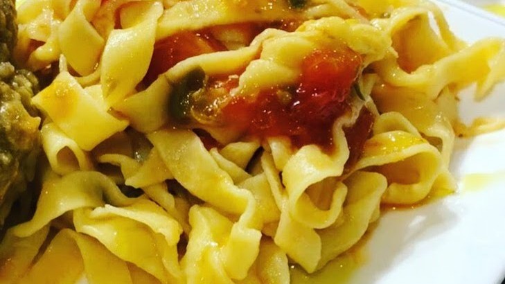 Fresh Fettuccini with Garlic and Caper Tomato Sauce