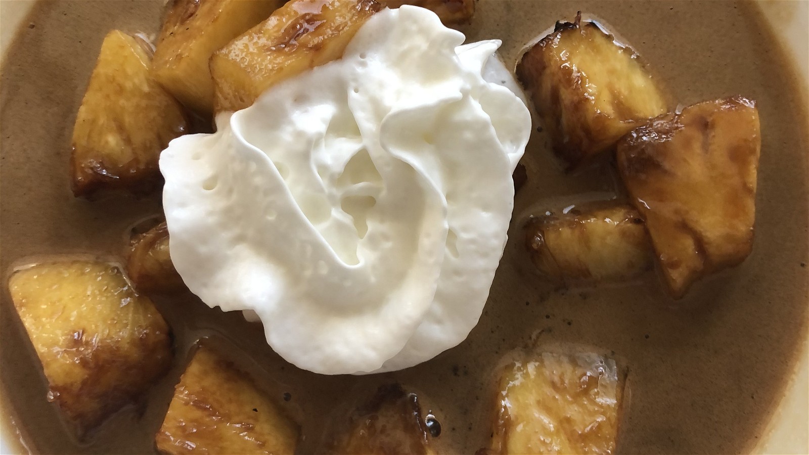 Image of Grilled Pineapple with Whipping Cream