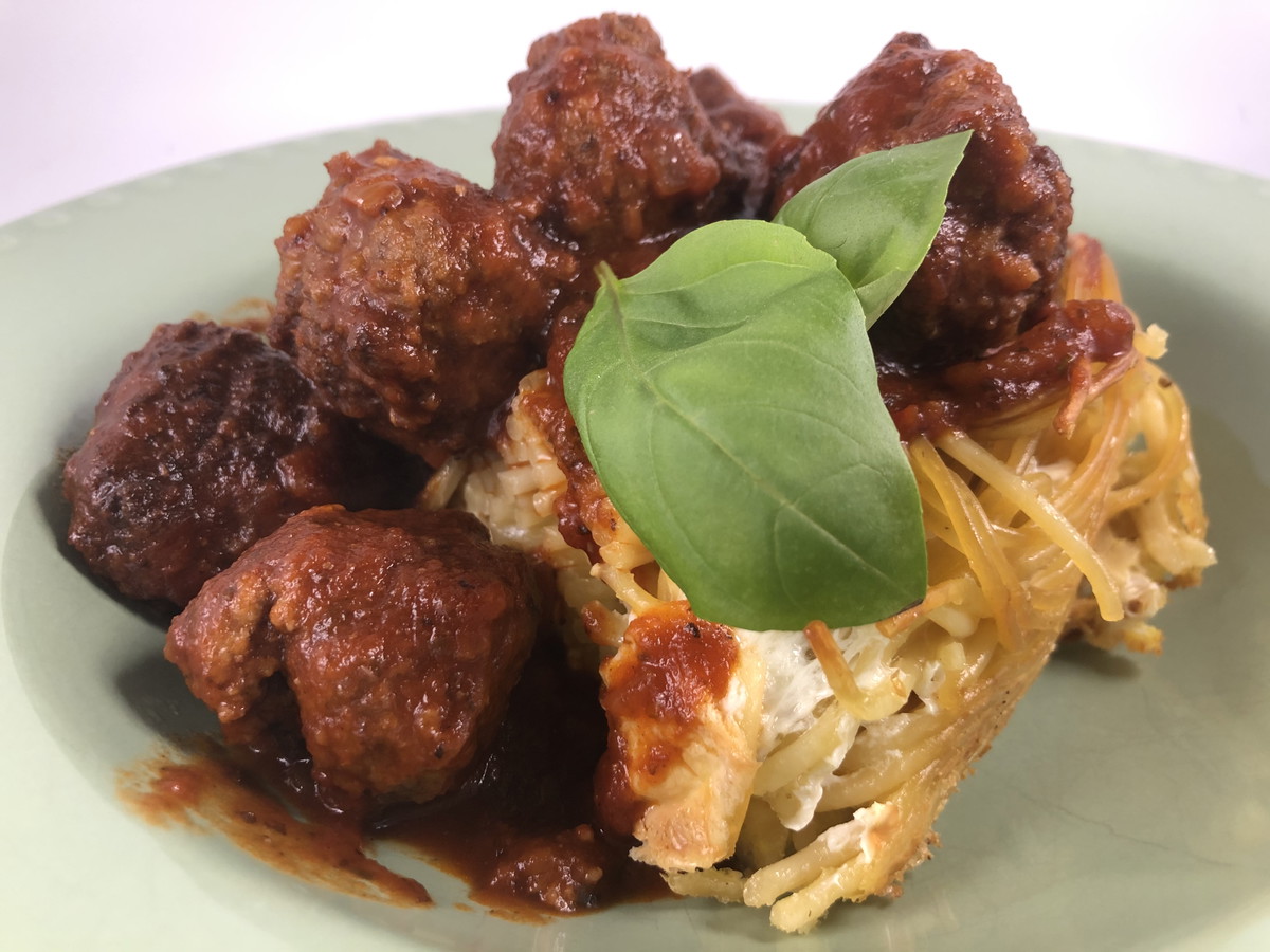 Cheesy Spaghetti Pie and Meatballs