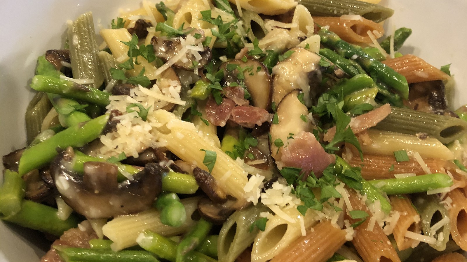 Image of Pasta with Asparagus, Prosciutto and Mushrooms