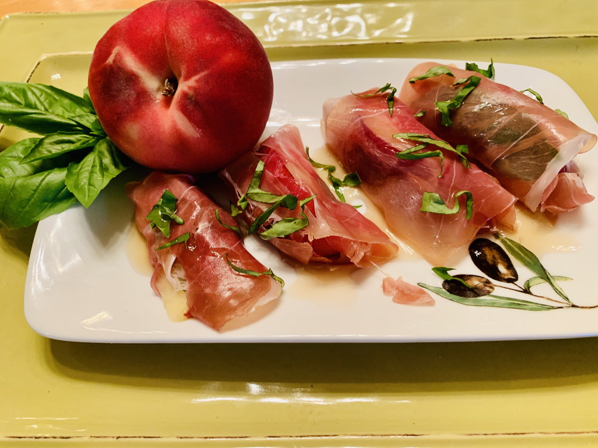 Peaches with Prosciutto and Basil