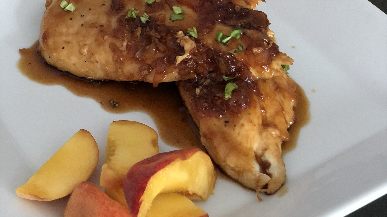Garlic and Peach Sautéed Chicken
