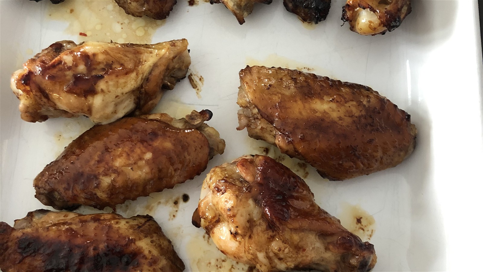 Spicy Fig Chicken Wings
