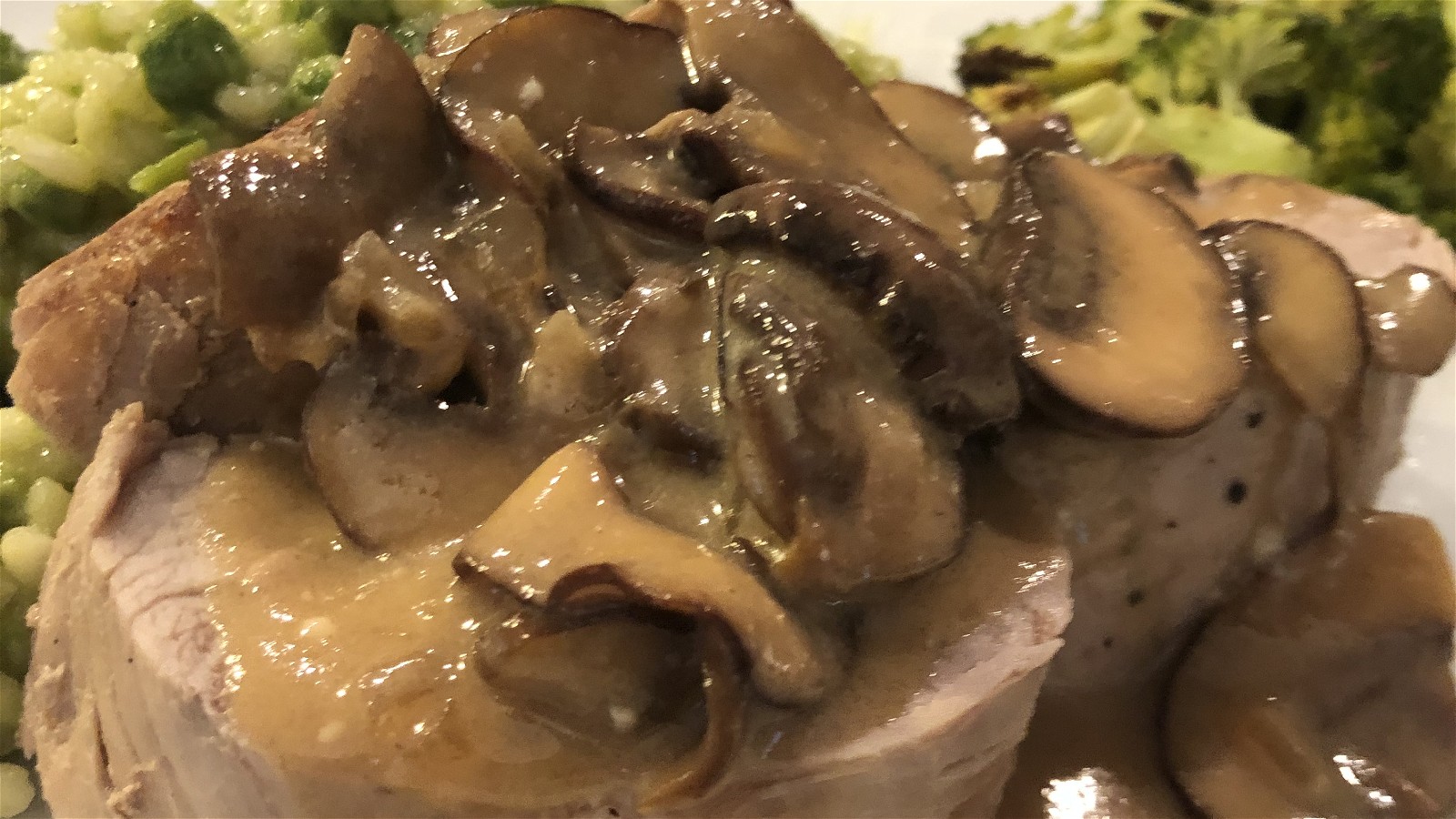 Image of Pork Chops with Broccoli and Mushrooms