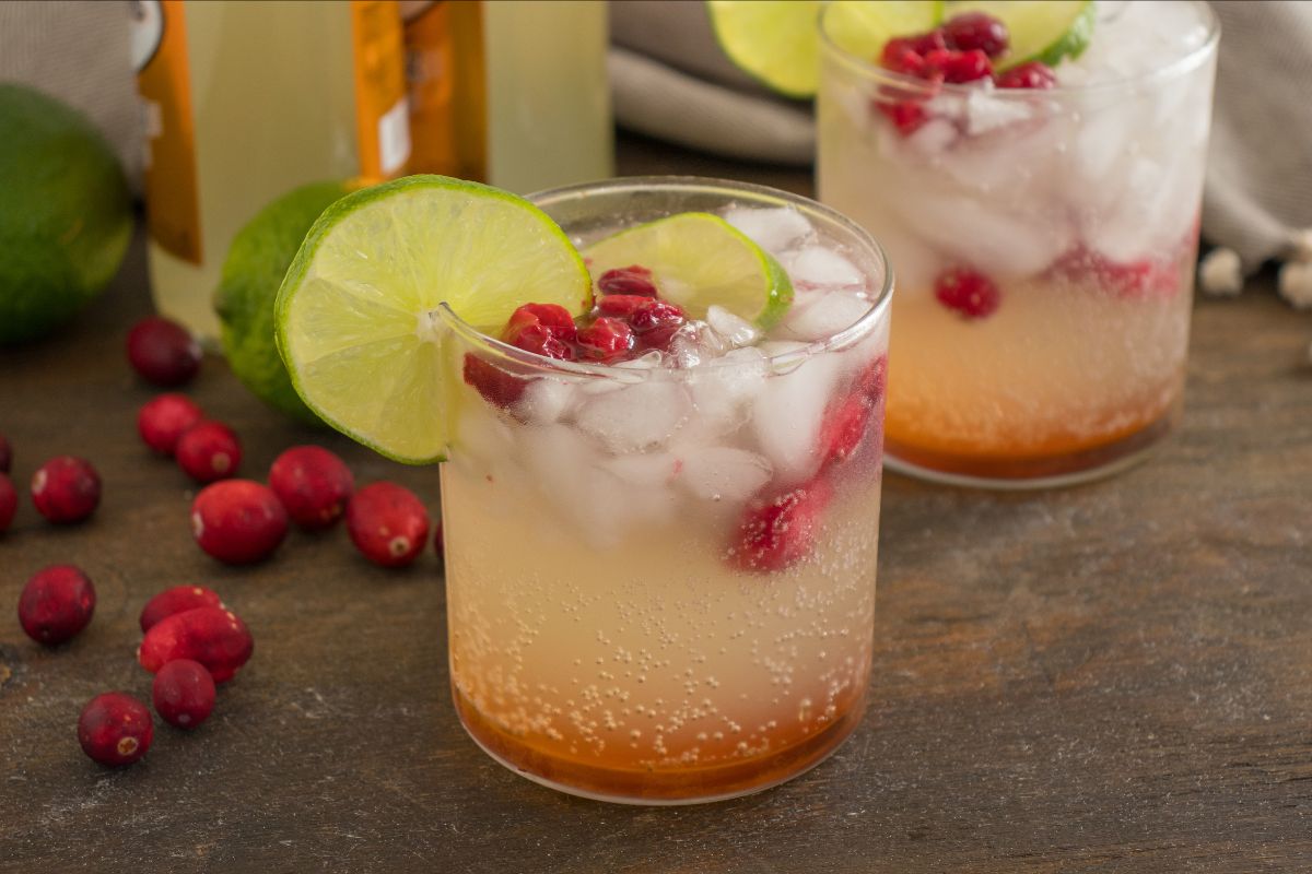 Cran-Apple Ginger Gimlet