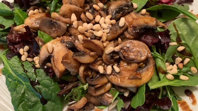 Image of Mushroom Salad with Pine Nuts