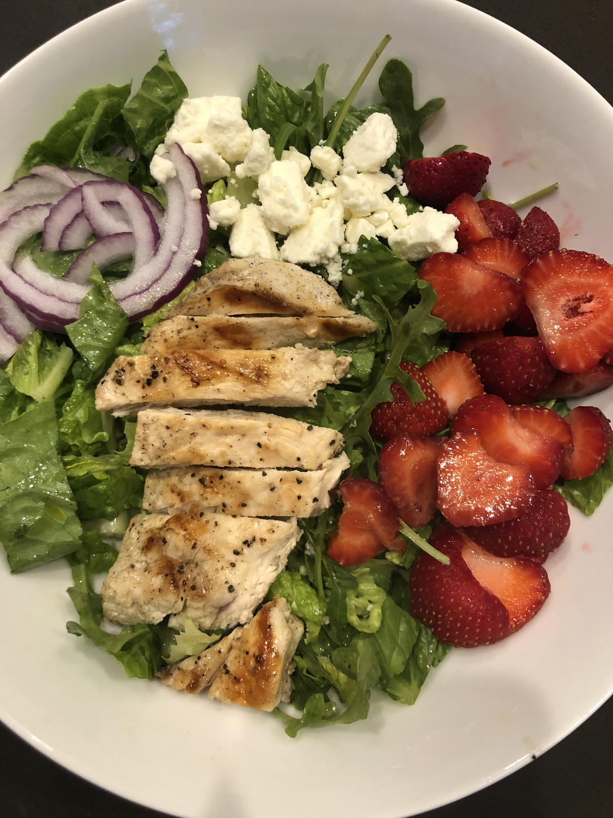 Grilled Chicken Berry Salad