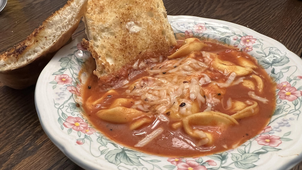 Curried Tomato Tortellini Soup