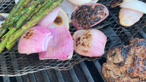 Image of Grilled Asparagus and Red Onion