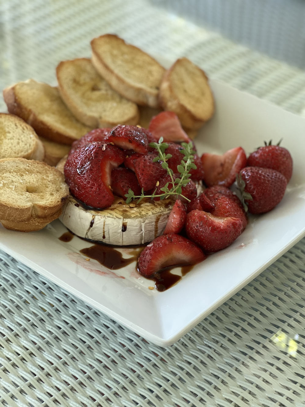 Grilled Brie and Strawberries