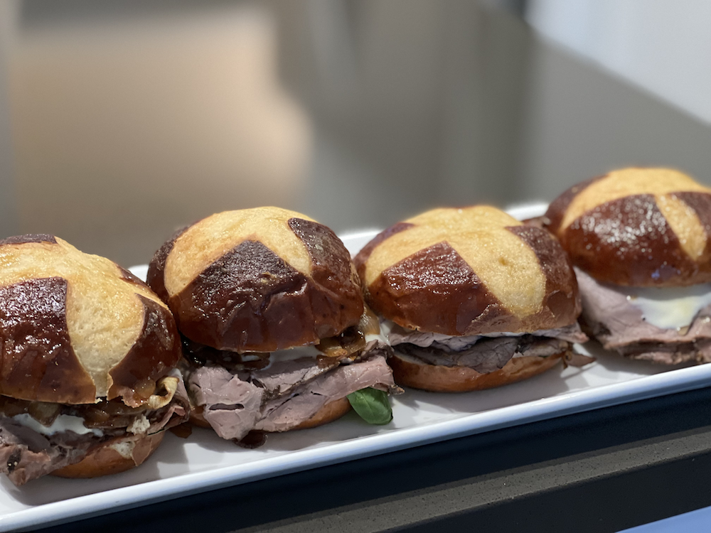 Baked Roast Beef and Brie Sliders