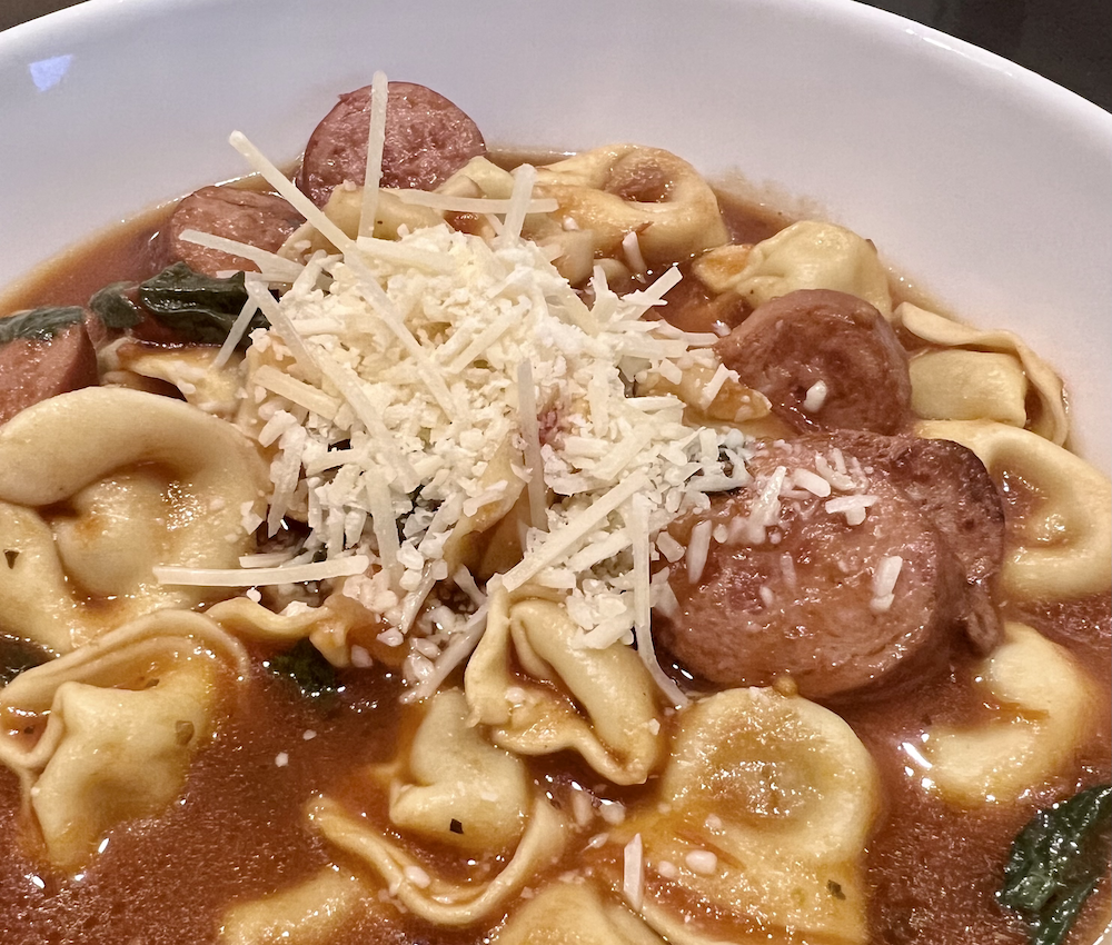 Tuscan Tortellini Soup