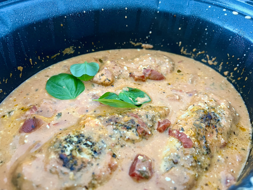 Slow Cooker Tomato Basil Chicken