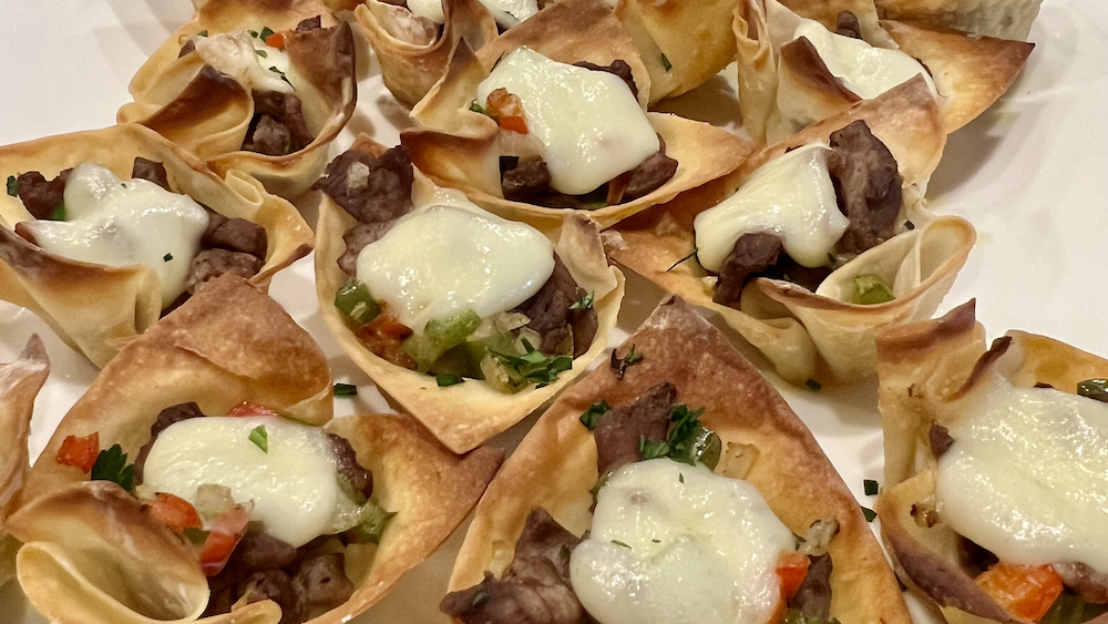 Philly Cheesesteak Cups