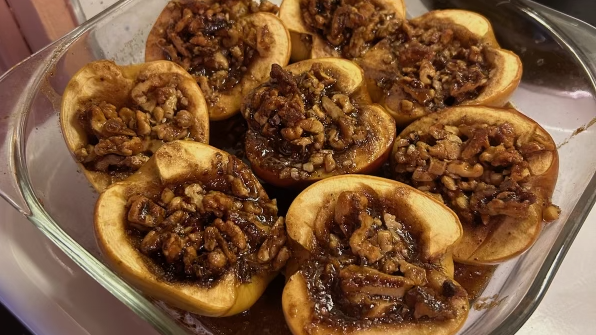 Image of Caramelized Baked Apples with Walnut Filling