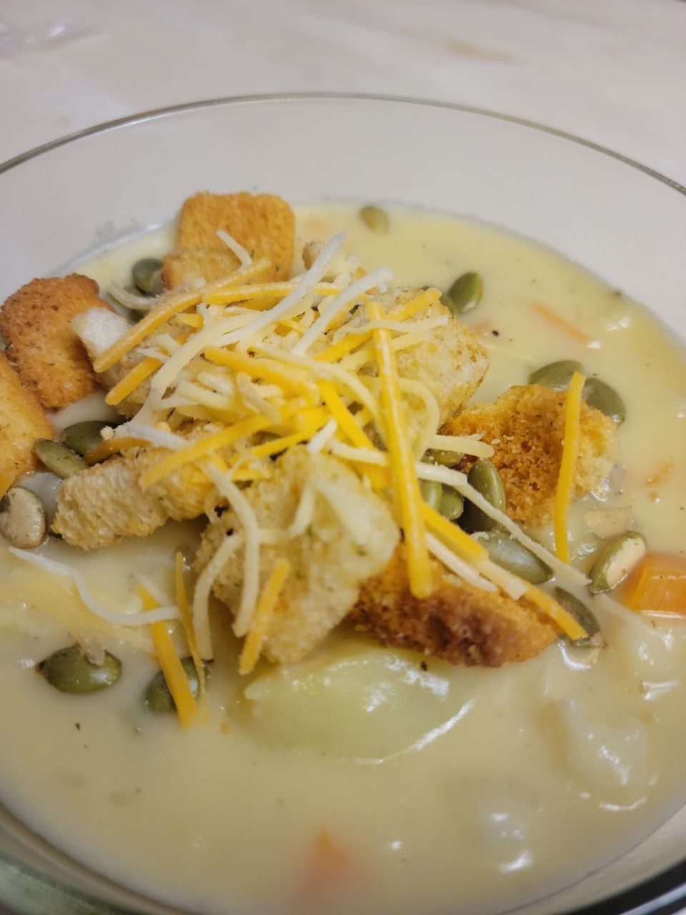 Cheesy Cauliflower Chowder