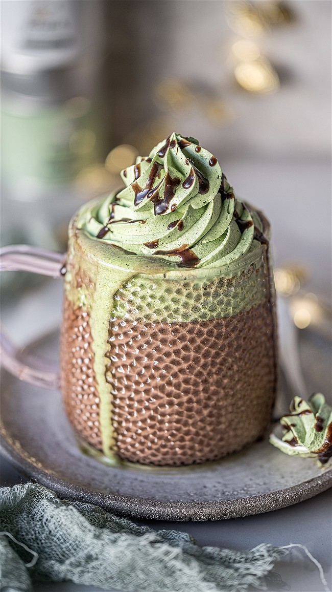 Image of Chocolat chaud et chantilly au matcha