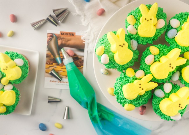 Image of Easter Chick Cupcakes