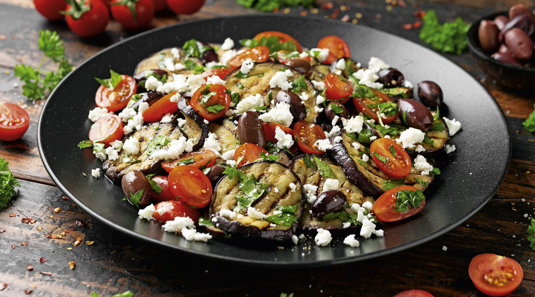 Auberginensalat mit gegrillter Aubergine