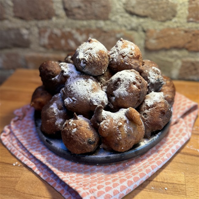 Image of Dutch doughnuts or oliebollen