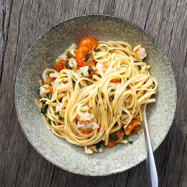 Image of prawn & cherry tomato linguini