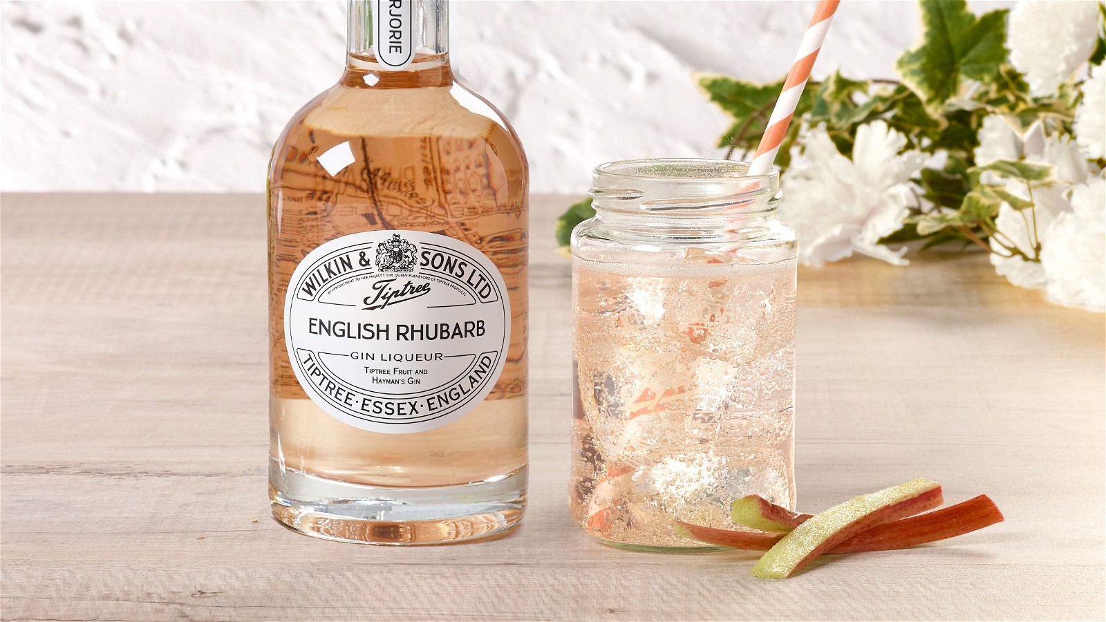 Image of Tiptree Rhubarb & Ginger Gin Fizz