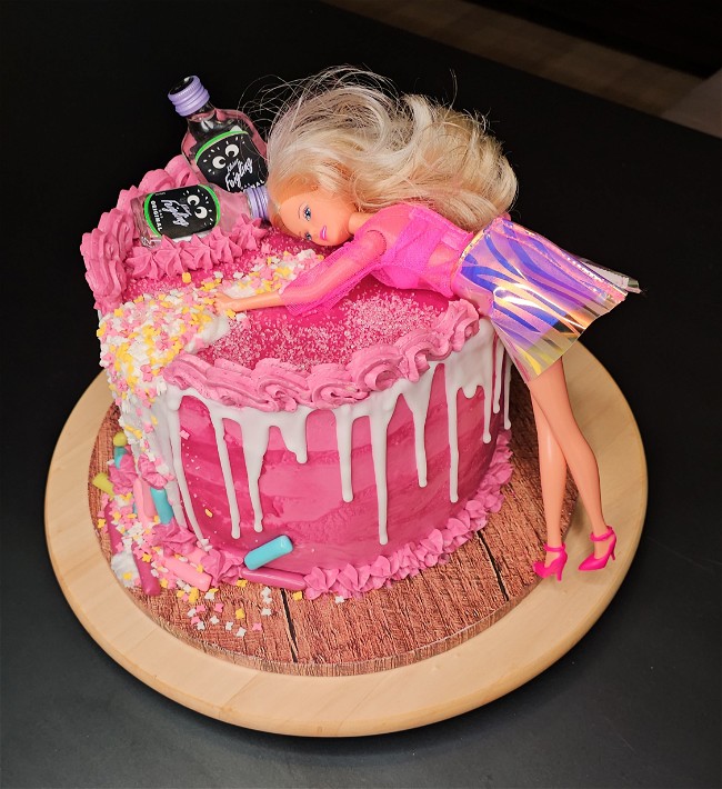 Image of Barbie-hat-nen-Schwips-Torte