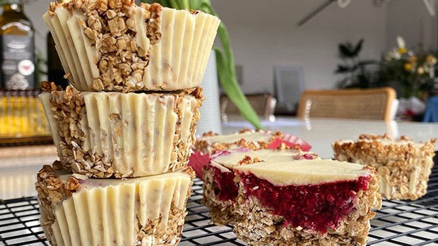 Image of White Chocolate and Raspberry Baked Oat Cups