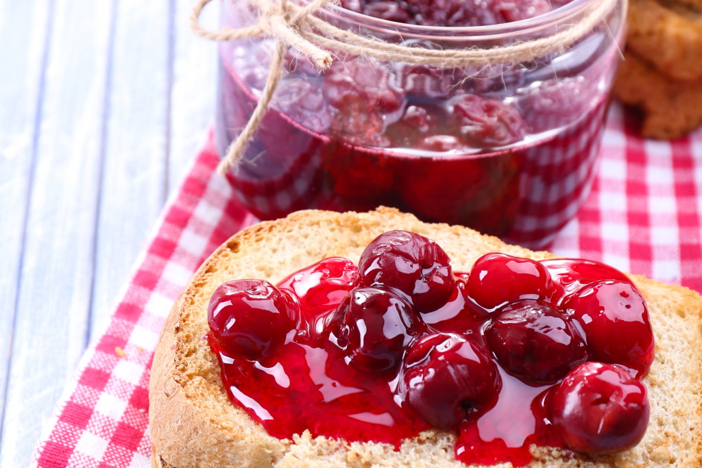 Low-Carb Cherry Compote