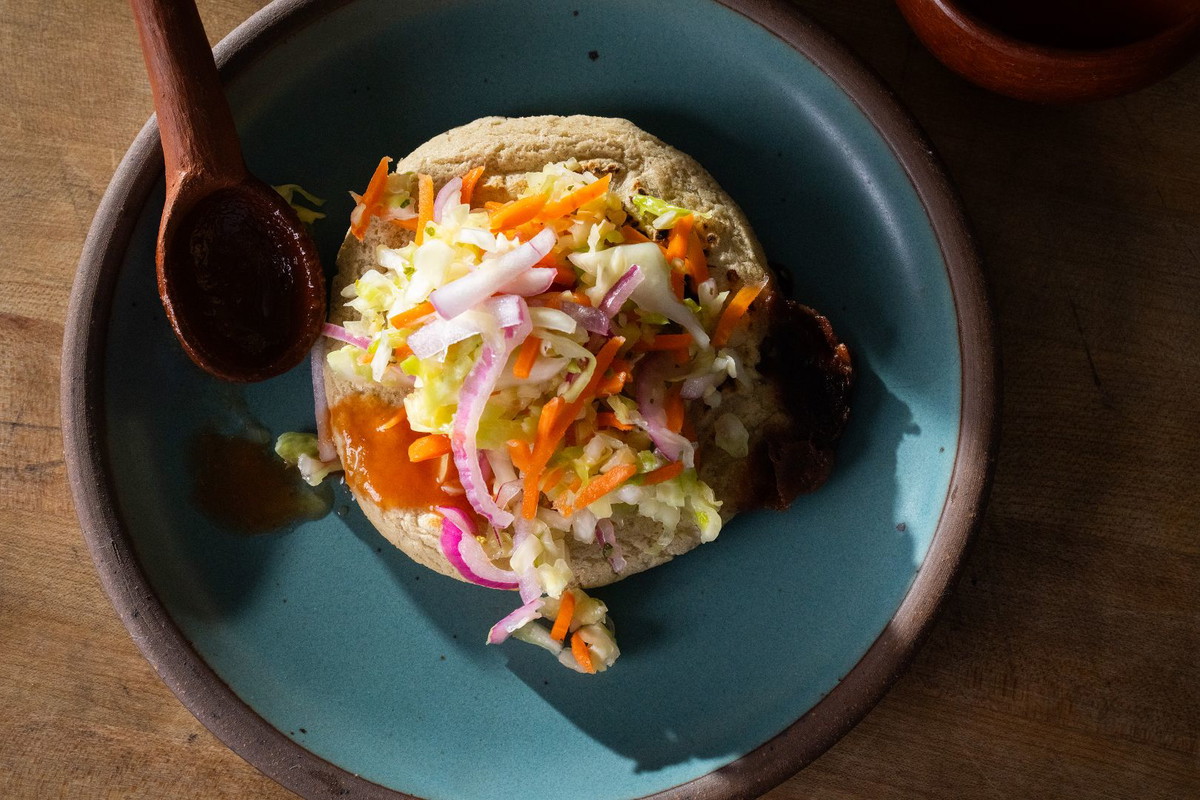 Pupusas de Frijol con Queso