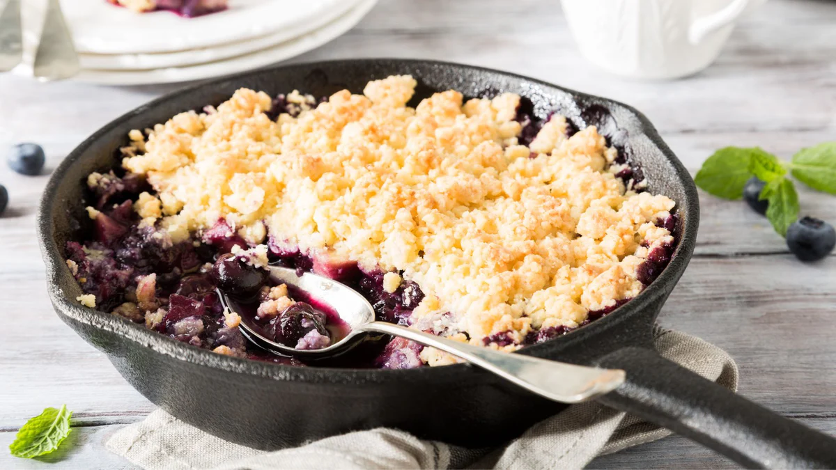 Unwind Blackberry Crumble