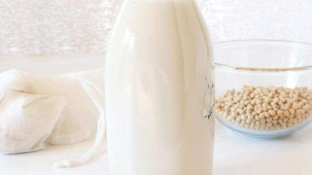 Image of Step by Step homemade soy milk