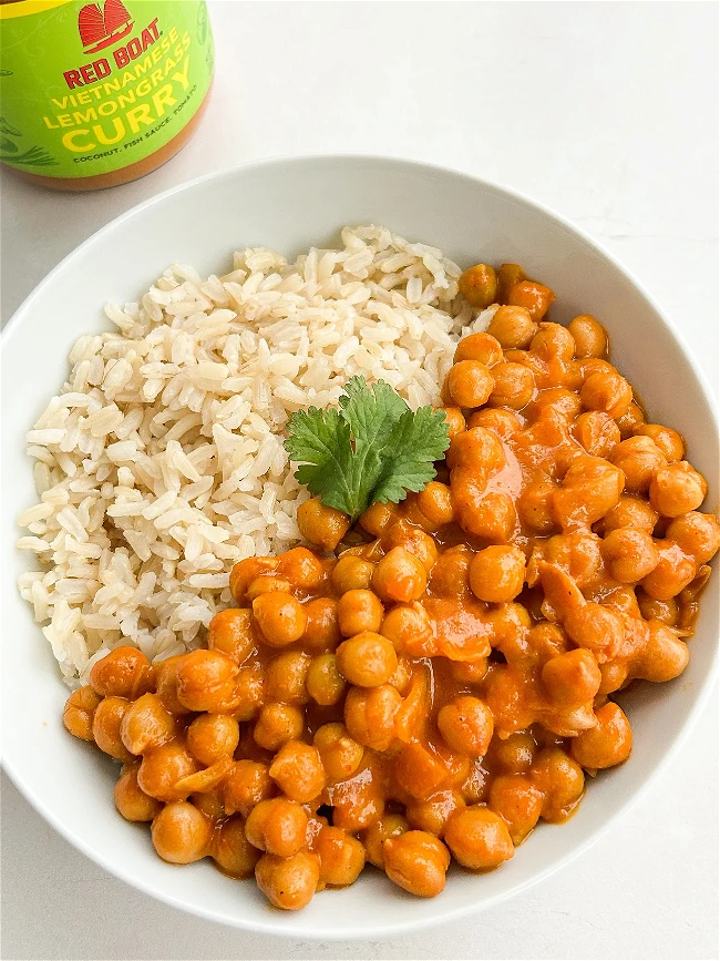 Image of Chickpea Lemongrass Curry