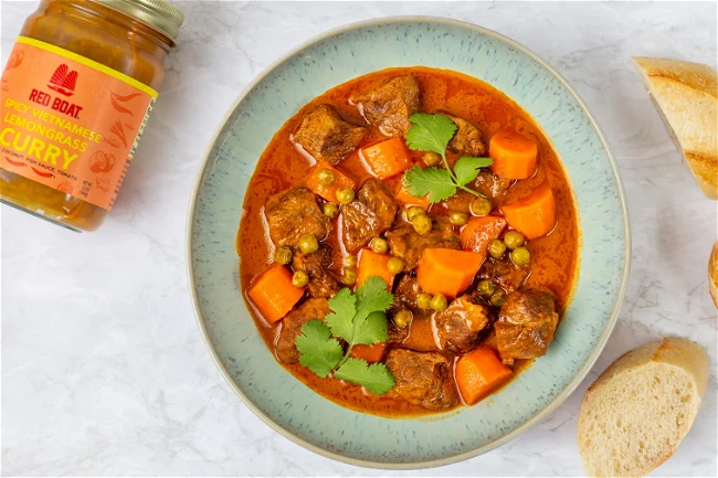 Image of Spicy Beef Lemongrass Curry