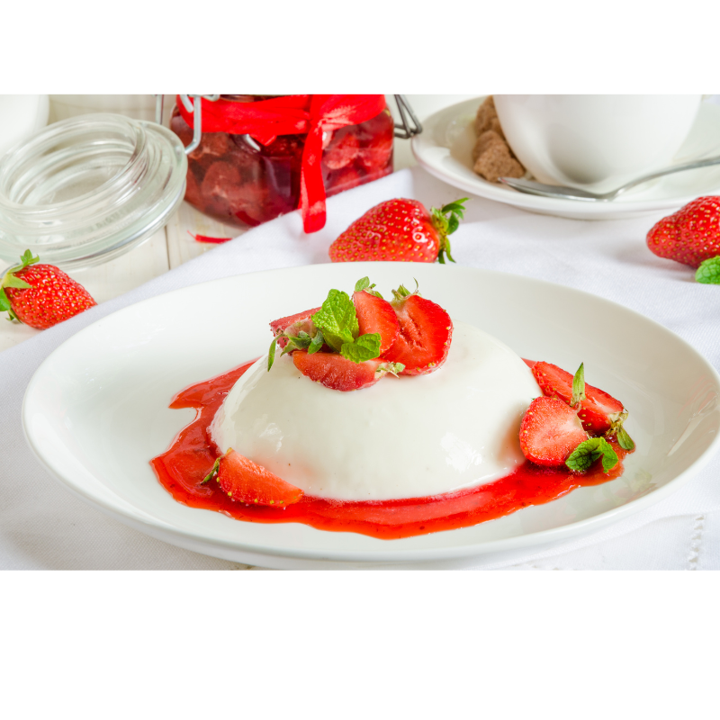 Image of Nuvola di Fragole: Panna Cotta alla Vaniglia con Composta di Fragole