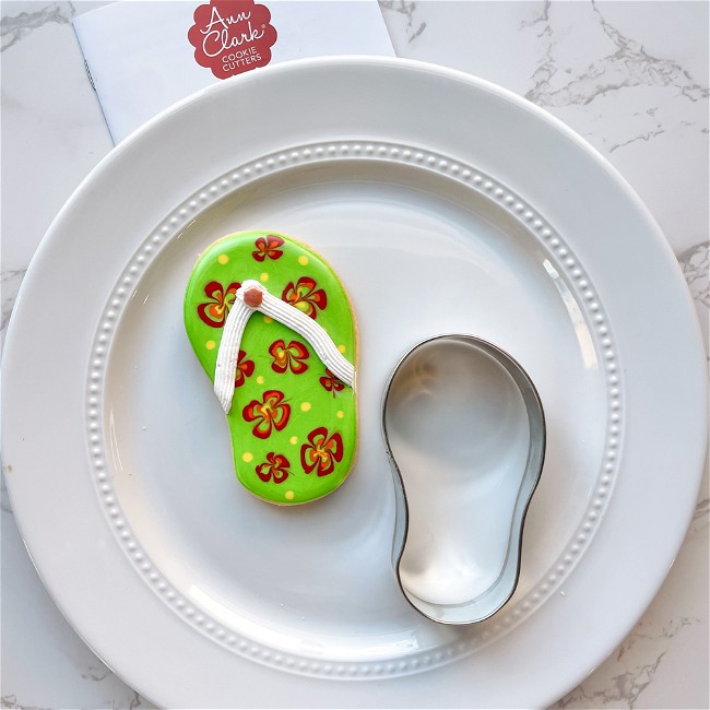 Image of How to Decorate a Flip Flop Cookie