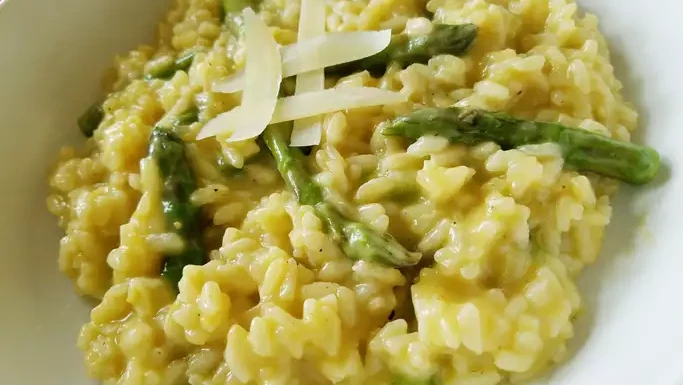 Image of Lemony Spring Risotto with asparagus