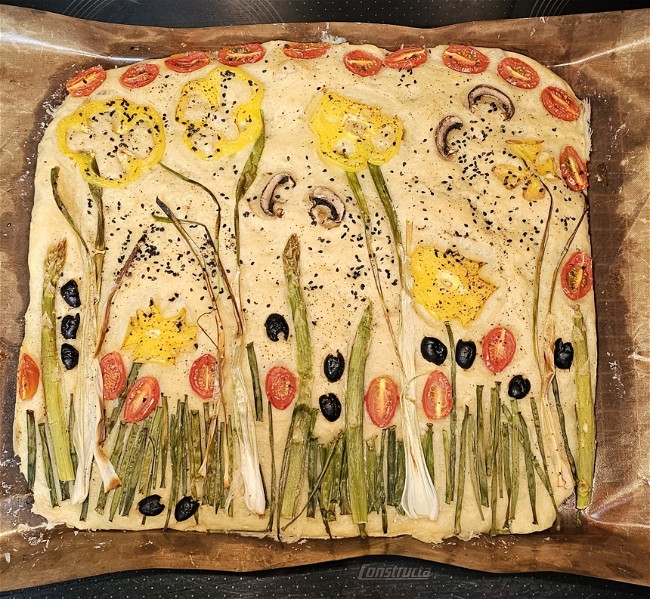 Image of Bunte Garten-Focaccia