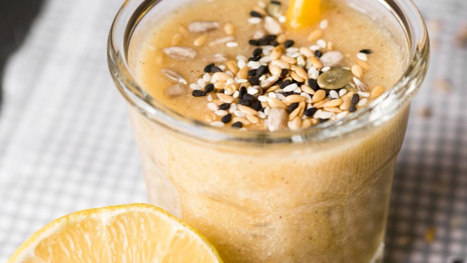 Image of Banana pear lemon smoothie 