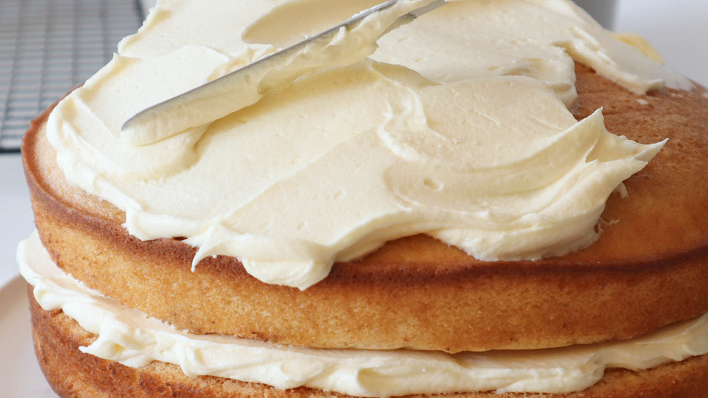Image of Blender vanilla buttercream frosting