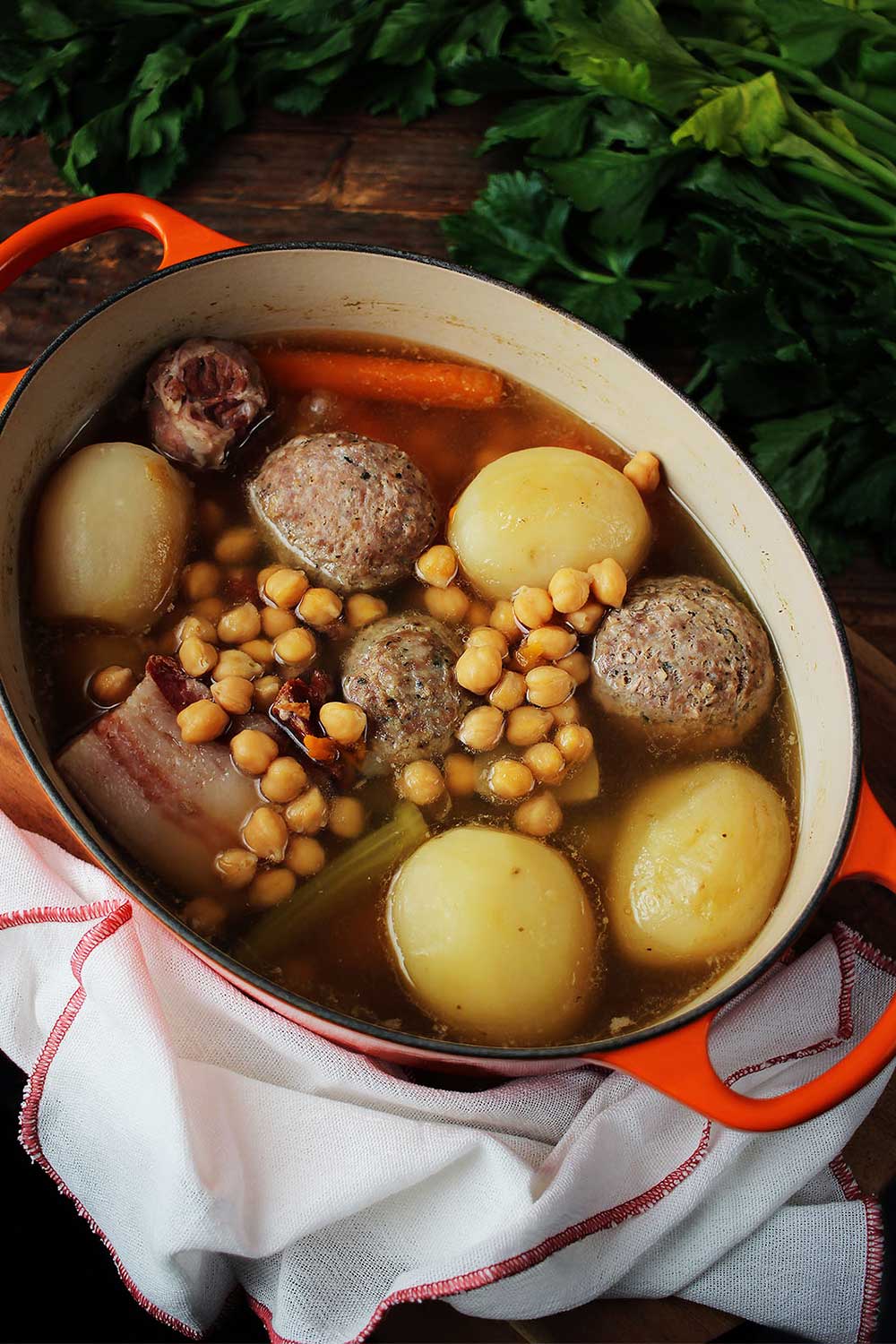 Pot-au-feu avec pelotas de La Vega Baja