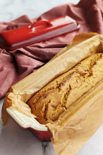 Pão de farinha de grão-de-bico e mel