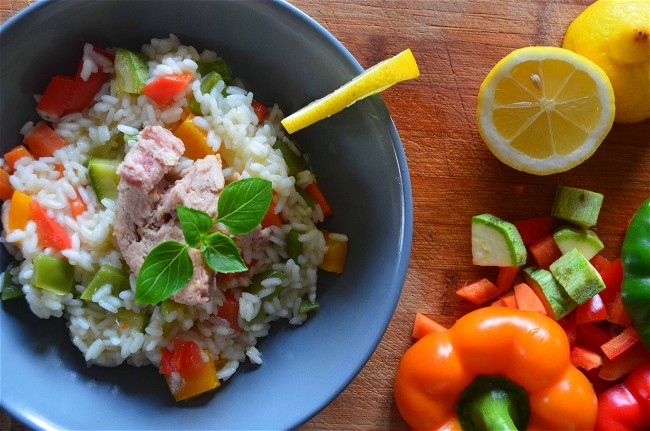 Image of Healthy Tuna Risotto Recipe with Fresh Veggies