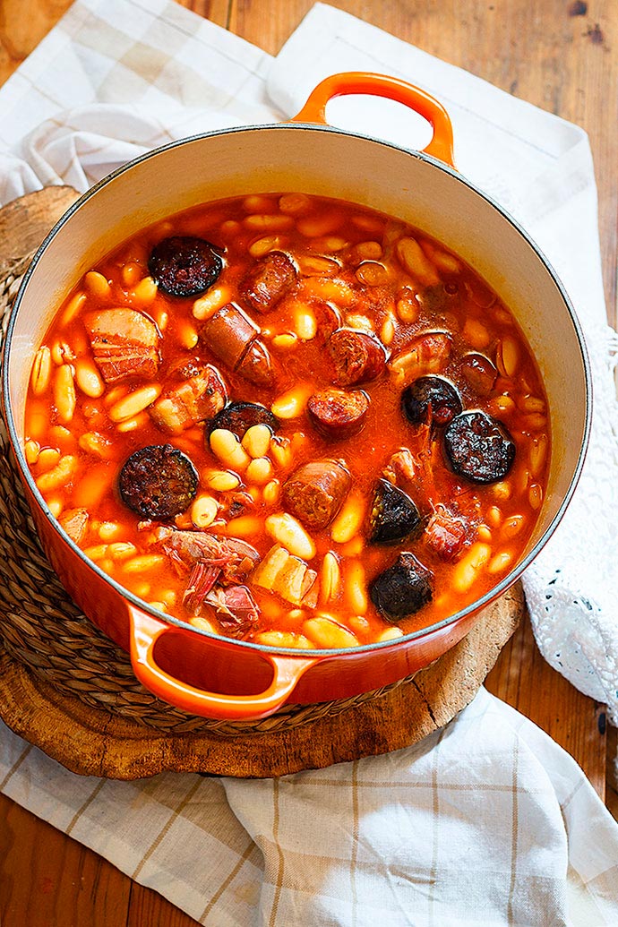 Fabada asturiana in cocotte