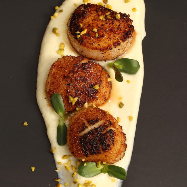 Image of Spicy Seared Scallops on Cauliflower Puree