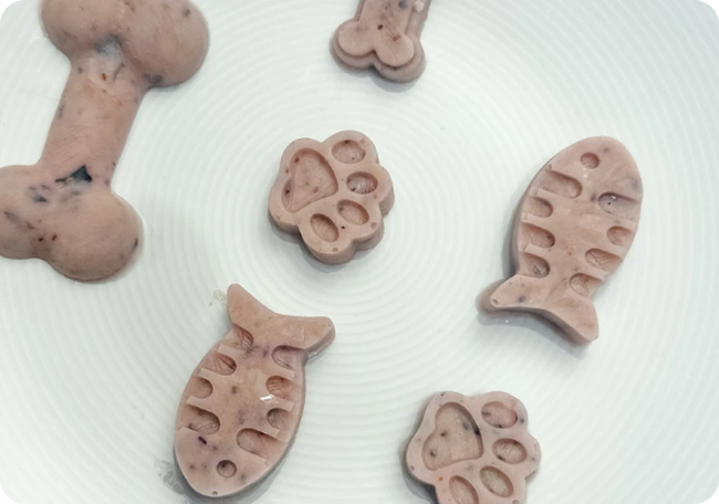Image of Blueberry & Peanut Butter Frozen Dog Treat Recipe
